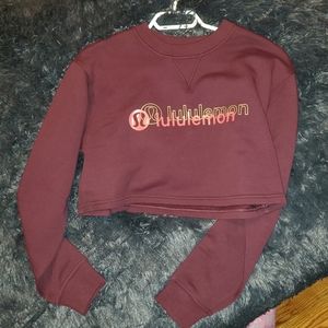 LULULEMON Lunar New Year cropped crew